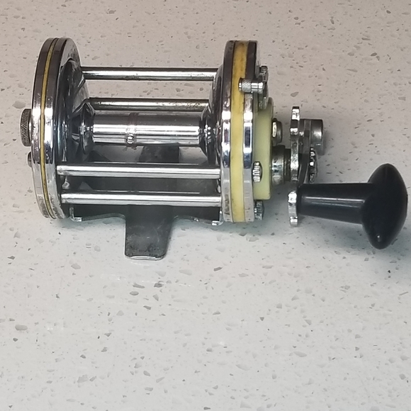 Vintage Garcia Mitchell 600A Trolling Fishing Reel Made in France - Picture 12 of 16